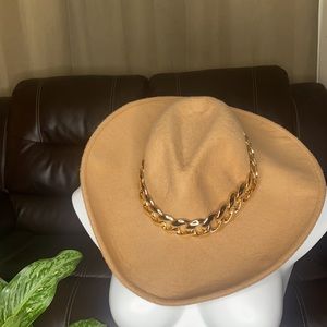 FEDORA WITH BUCKLE